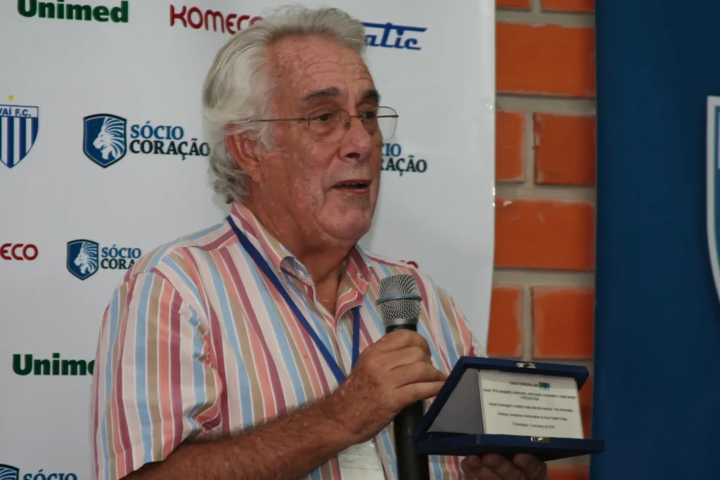 David Ferreira Lima em homenagem na Ressacada - Foto: Alceu Atherino/AFC