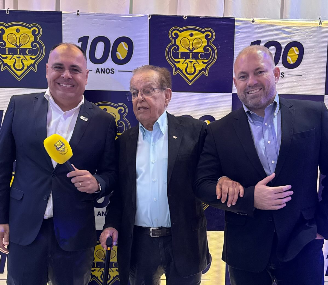 Hilton Prazeres, benemérito do Lira Tênis Clube, foi um dos homenageados da noite solene. Com 97 anos de vida, ele relembra as histórias marcantes.
