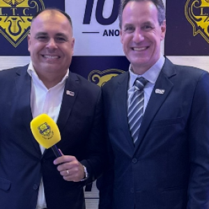 Atual presidente do Lira Tênis Clube, Carlos Eduardo Ferrari Cardoso fala sobre a solenidade da entrega da Medalha Lira 100 anos.