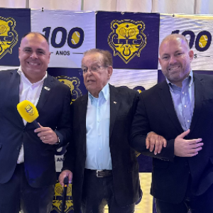 Hilton Prazeres, benemérito do Lira Tênis Clube, foi um dos homenageados da noite solene. Com 97 anos de vida, ele relembra as histórias marcantes.